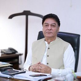 Munawar Ahmad ( CEO )